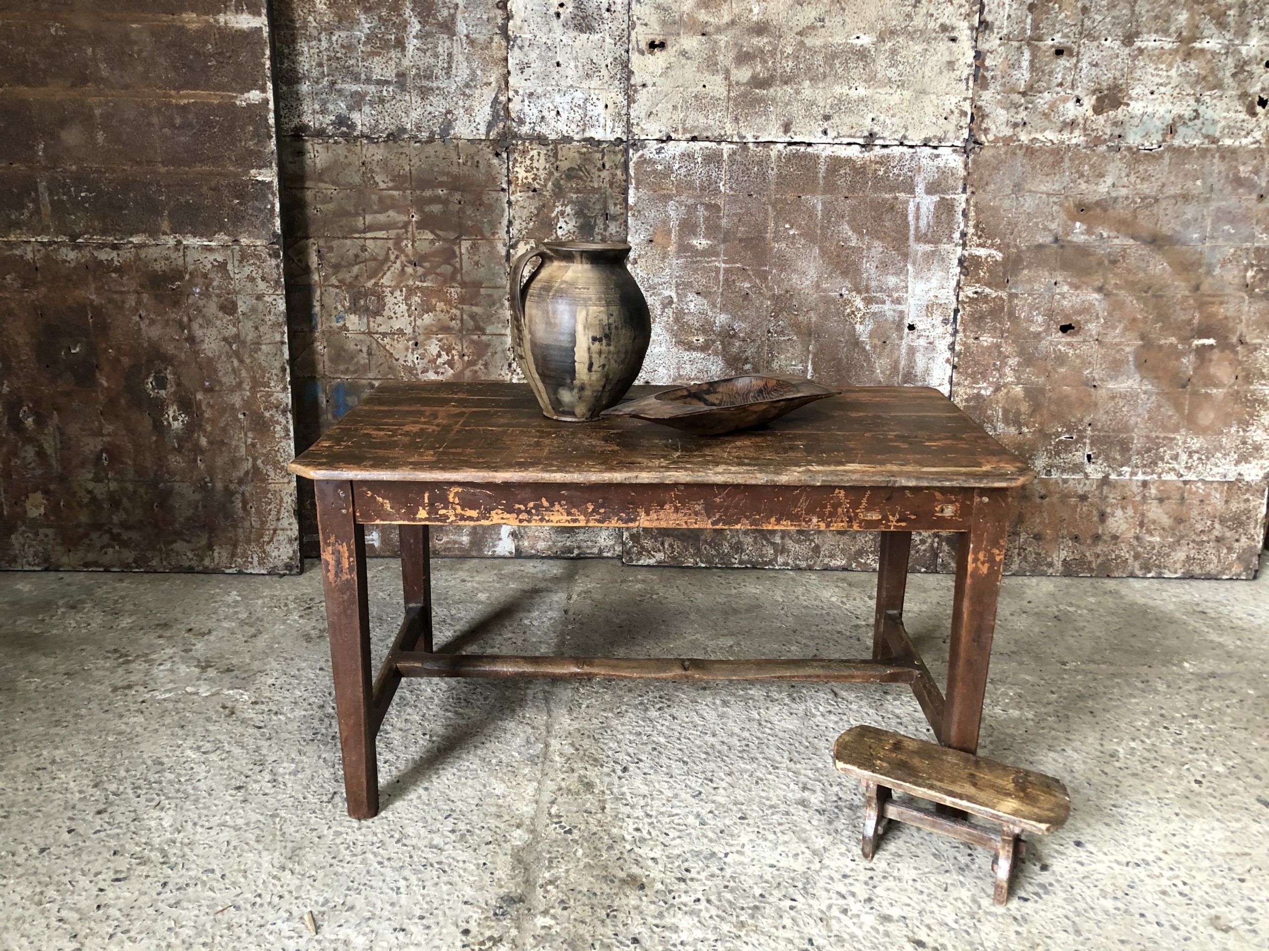 table wabi-sabi