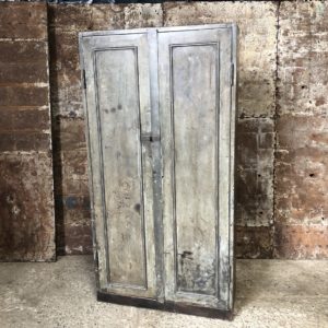 ancienne armoire idustrielle