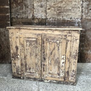 ancienne buffet patiné en bois