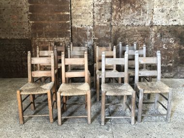 chaises en bois et paille