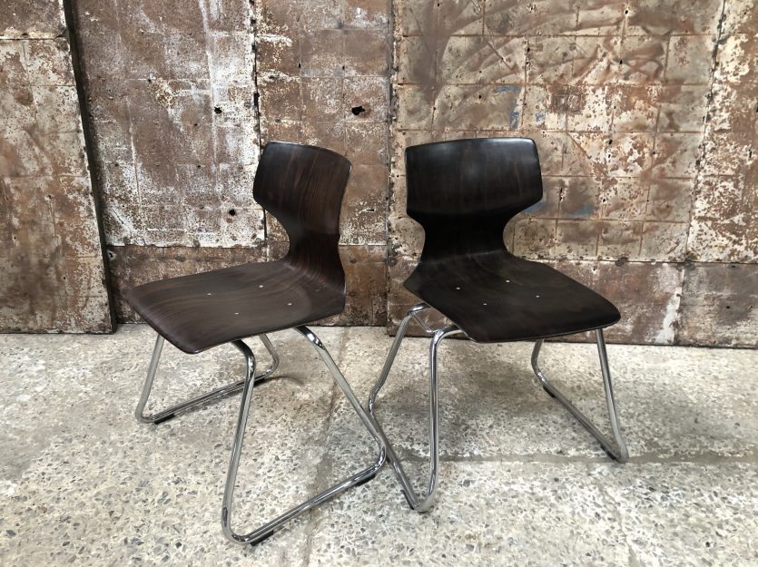Chaises pieds tubulaires