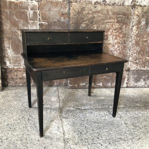 Bureau en bois patine noire