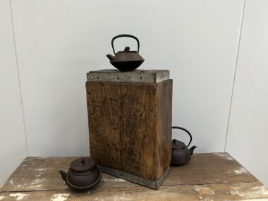 Antique japonese iron teapot