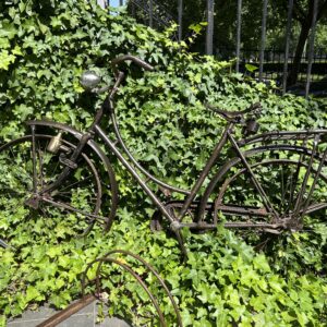 Ancien vélo décoration intérieur ou exterieur