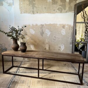 tABLE BASSE BOIS ET METAL INTEMPORELLE