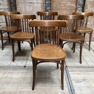 Chaises bistrot en bois