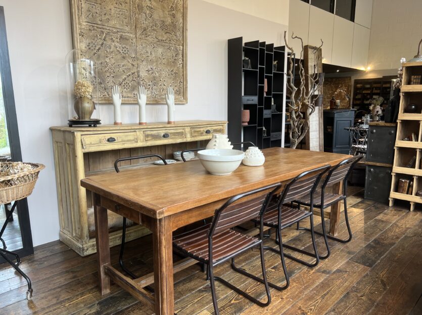 Table de couvent