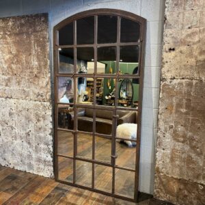 Miroir industriel réalisé avec ancien chassis en fonte d'usine