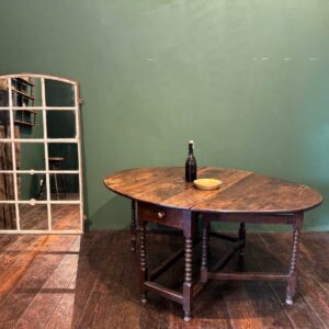 Table anglaise en bois à rabattants