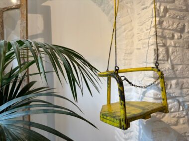 Nacelle de manège jaune